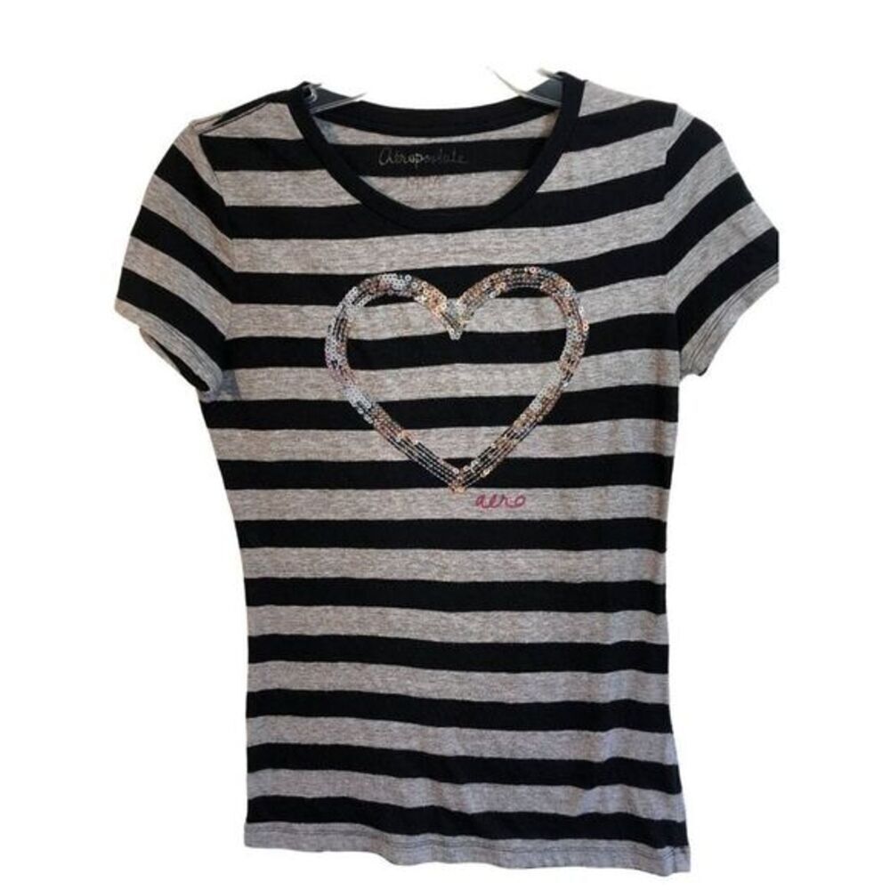 Aeropostale Womens T-Shirt‎ Medium Gray Black Striped Sequin Heart Short Sleeve